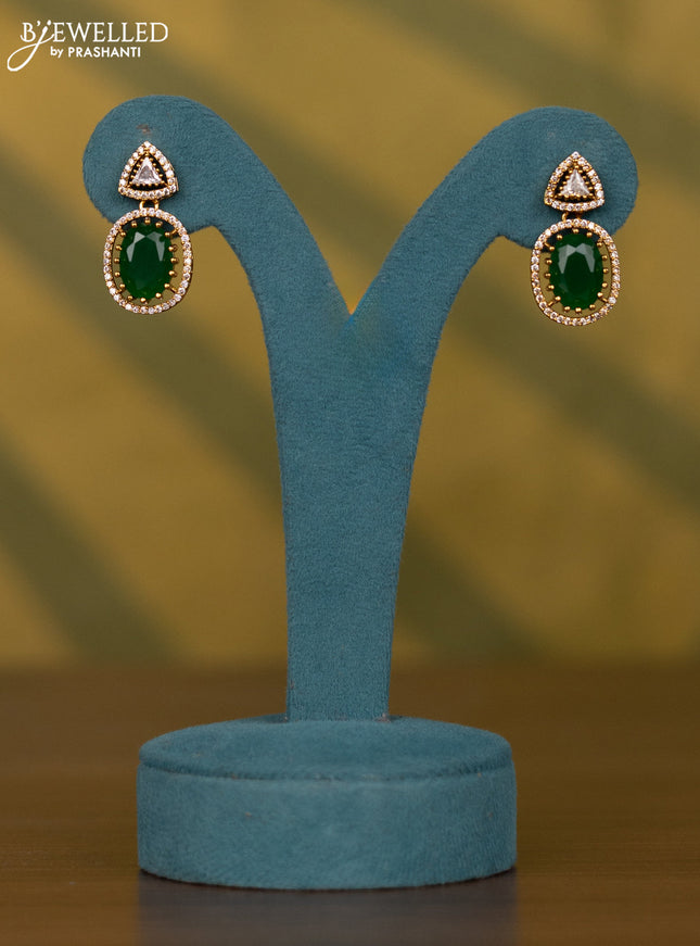 Necklace with emerald and cz stones in victorian finish