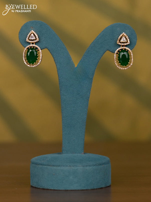 Necklace with emerald and cz stones in victorian finish
