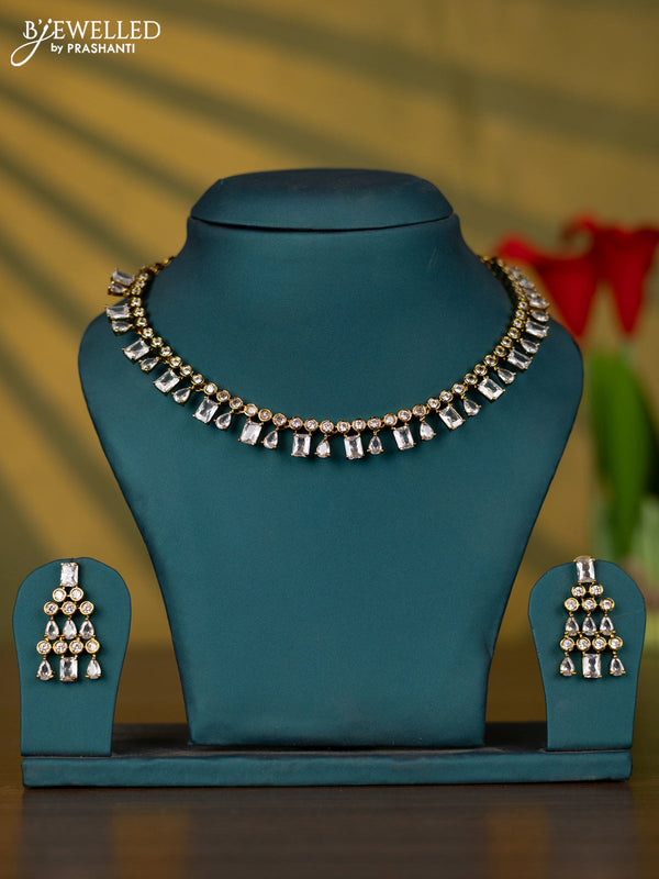 Necklace with kundan stones in victorian finish