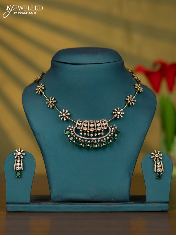 Necklace with emerald and cz stones in victorian finish