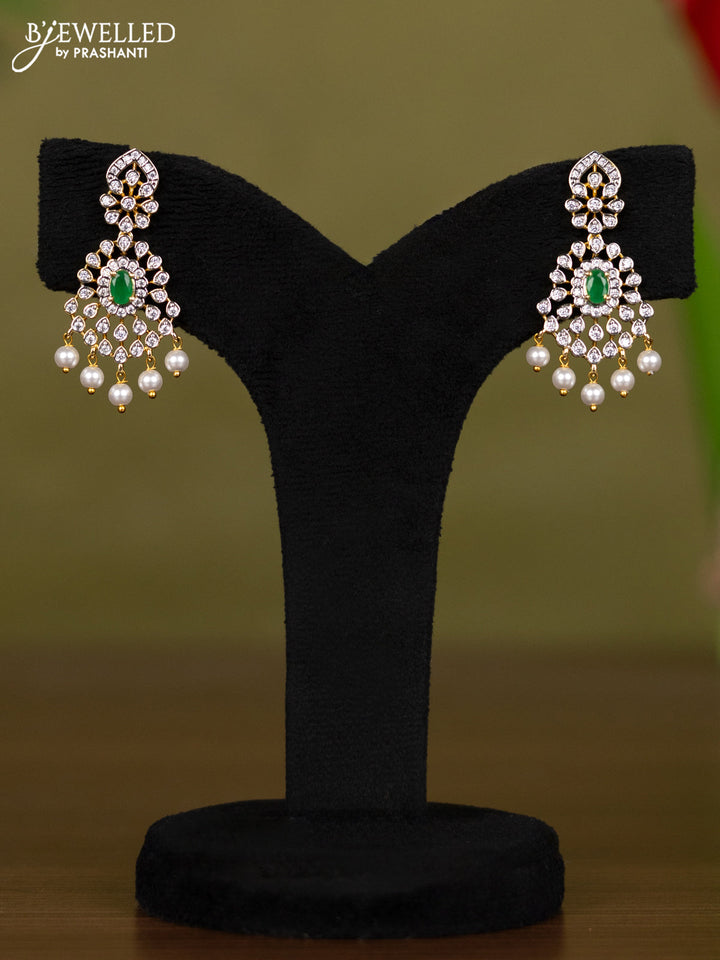 Zircon necklace with cz stones in gold finish