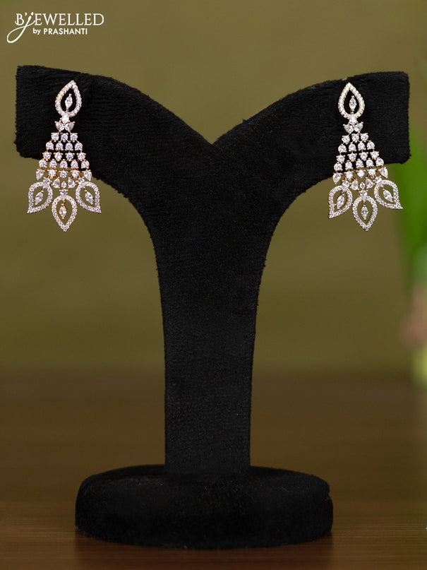 Zircon necklace manga pattern with cz stones in gold finish