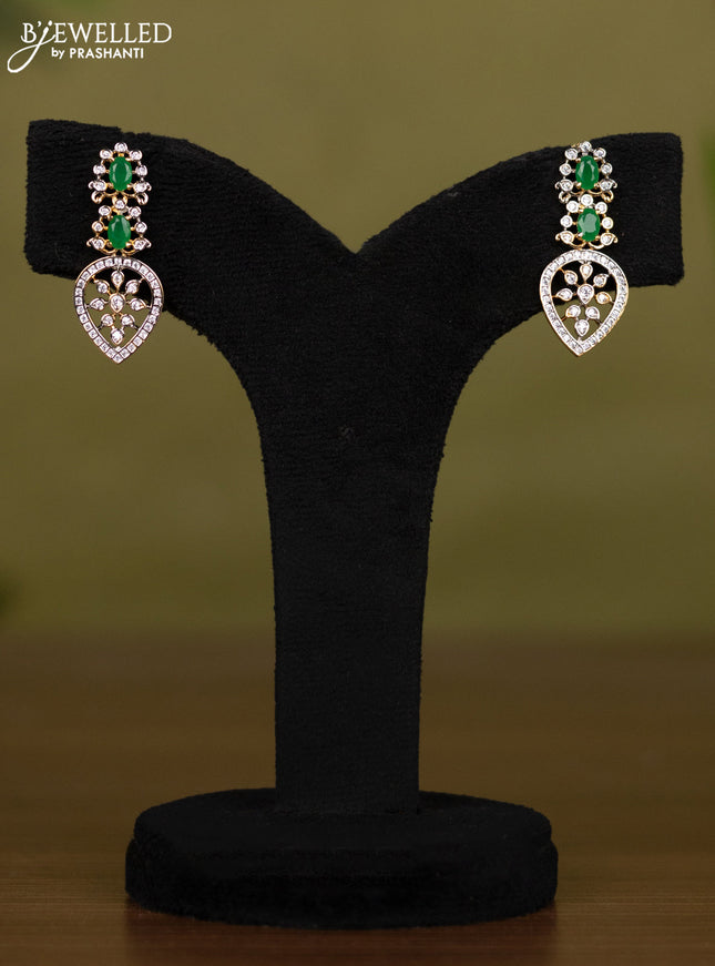 Zircon necklace manga pattern with emerald and cz stones in gold finish