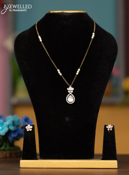 Antique chain with floral pendant in pastel stones & victorian finish