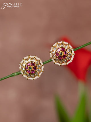 Antique earring medium size circle floral design in kemp stones and white beads