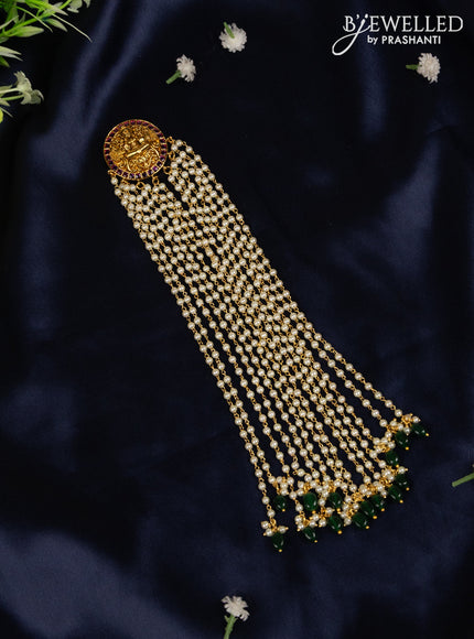 Jada billai with pearl hangings and small circle lakshmi kemp stone pendant