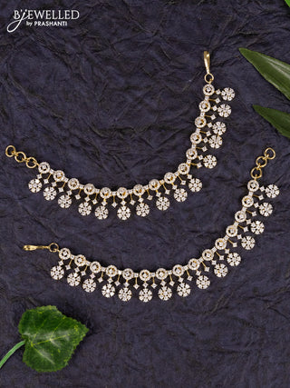 Antique zircon maatal in circle design in cz stones