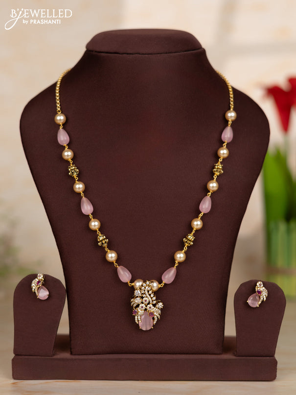 Beaded pink necklace with parrot design in victorian finish