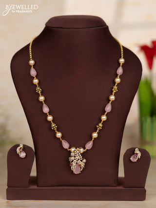Beaded pink necklace with parrot design in victorian finish