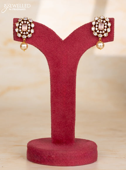Beaded pink necklace with deer design in victorian finish