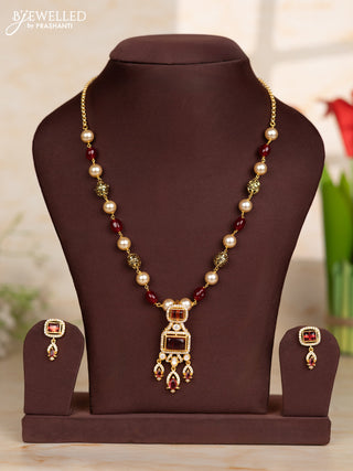 Beaded maroon necklace with rectangle design pendant in victorian finish