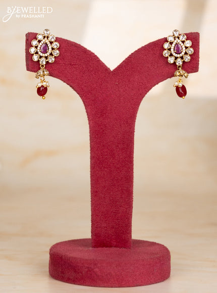 Beaded maroon necklace with tear drop shape pendant in victorian finish
