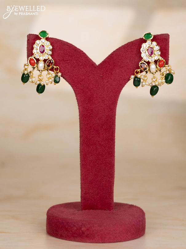 Beaded necklace with oval navratan pendant in victorian finish