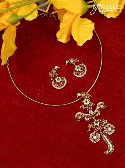 Ring type choker with kemp and cz stones