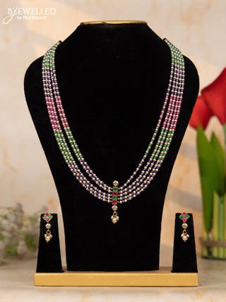 Beaded necklace with multicolor beads and jadau pendant at the center