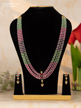 Beaded necklace with multicolor beads and jadau pendant at the center