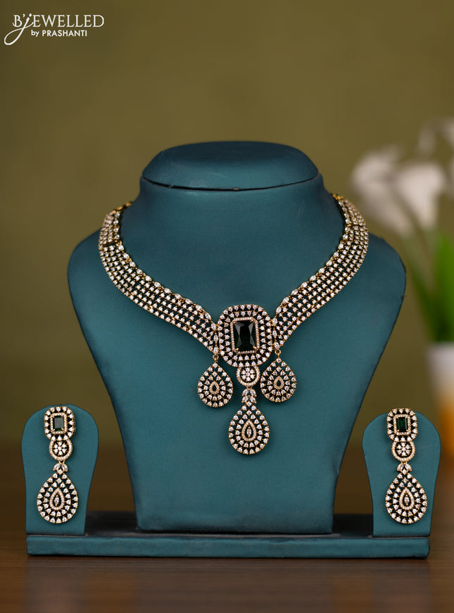 Necklace with emerald and cz stones in victorian finish