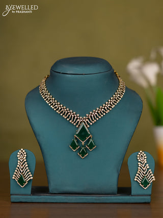 Necklace with emerald and cz stones in victorian finish