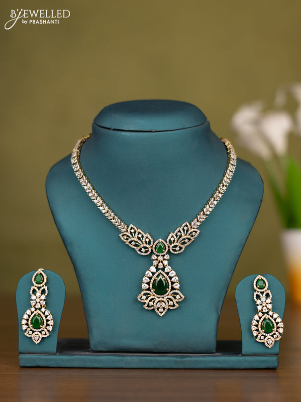 Necklace with emerald and cz stones in victorian finish