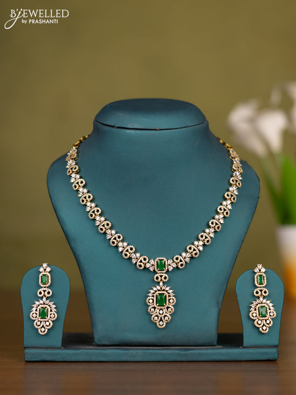 Necklace with emerald and cz stones in victorian finish