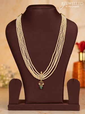 Pearl multilayer necklace with kemp & cz stones and pearl & green beads hangings without earrings