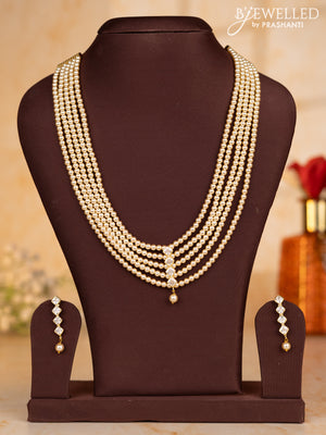 Pearl multilayer necklace with kundan stones and pearl hanging