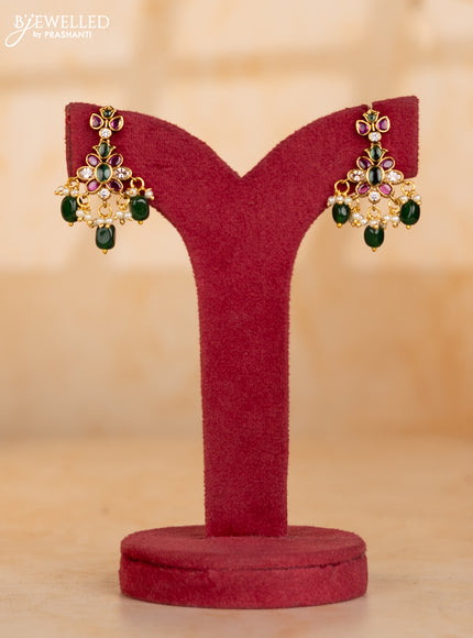Pearl triple layer necklace with kemp & cz stones and pearl & green beads hangings