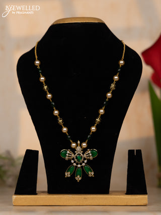 Beaded green necklace with cz stones in victorian finish