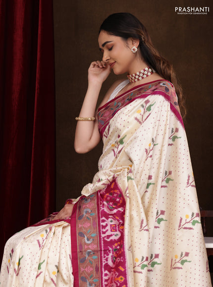 Off white-Magenta PInk Pochampally Silk Saree With Broder Embroidery
