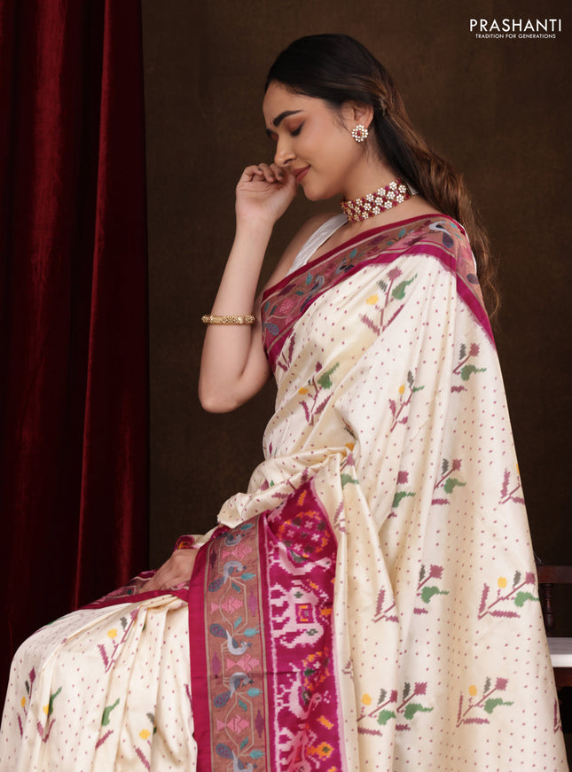 Off white-Magenta PInk Pochampally Silk Saree With Broder Embroidery