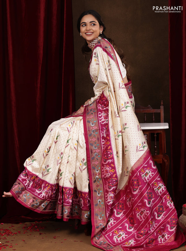 Off white-Magenta PInk Pochampally Silk Saree With Broder Embroidery