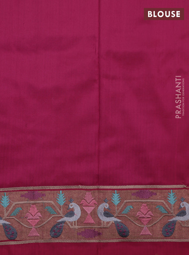 Off white-Magenta PInk Pochampally Silk Saree With Broder Embroidery