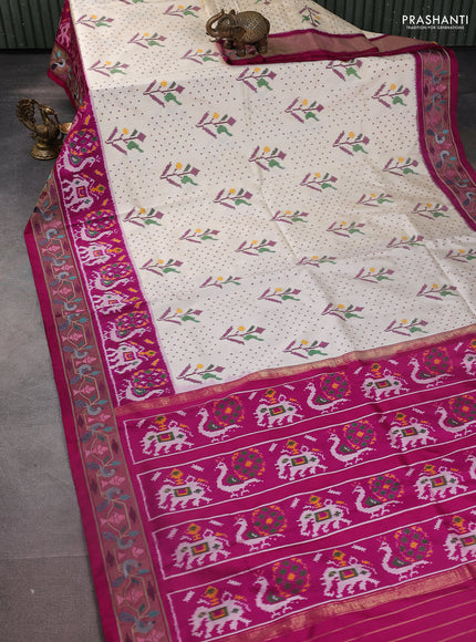 Off white-Magenta PInk Pochampally Silk Saree With Broder Embroidery