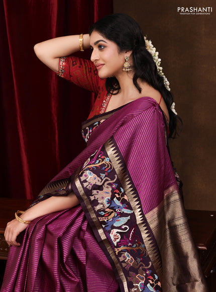 Magenta pink -Deep wine Pure kanchipuram silk saree with Border Embroidery