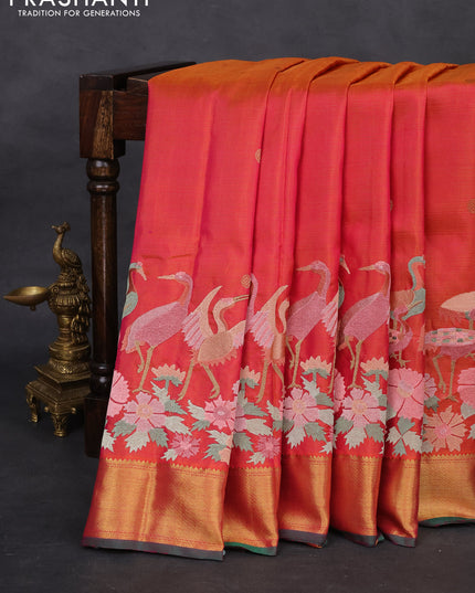 Dual Shade of Pinkish Orange-Green Pure kanchipuram silk saree With Zari Buttas & Border Embroidery
