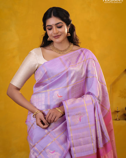 Lavender-Peach Pink Pure kanchipuram silk saree With Allover zari checked pattern