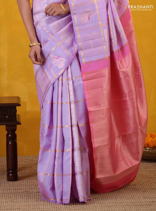 Lavender-Peach Pink Pure kanchipuram silk saree With Allover zari checked pattern