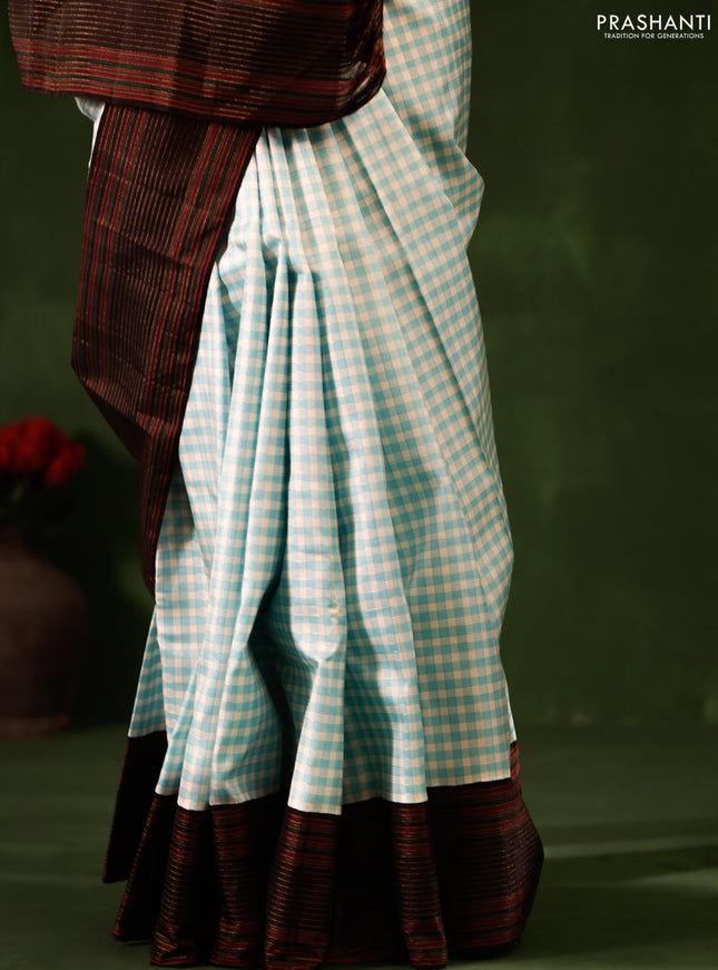 Light Blue-Deep jamun Pure Kanchipuram silk saree With Allover zari checked pattern