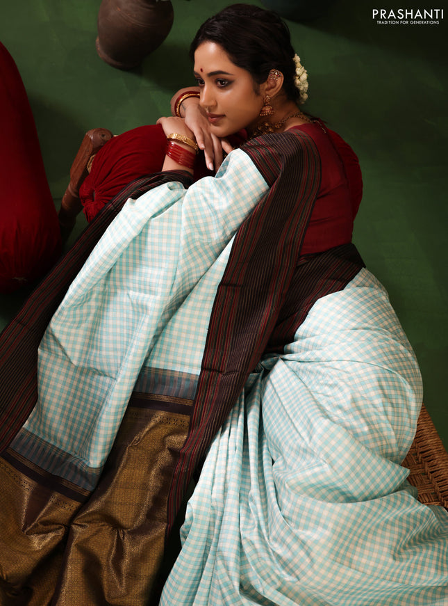Light Blue-Deep jamun Pure Kanchipuram silk saree With Allover zari checked pattern