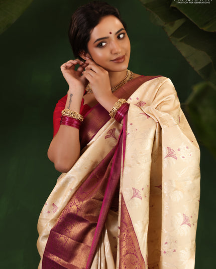 Cream-Purple Pure Kanchipuram Silk Saree With allover Thread & silver zari woven brocade weaves