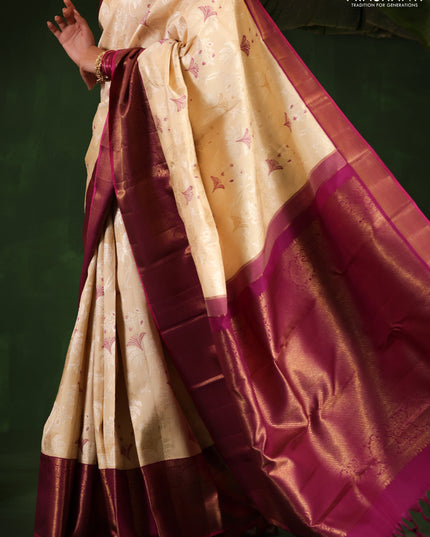 Cream-Purple Pure Kanchipuram Silk Saree With allover Thread & silver zari woven brocade weaves