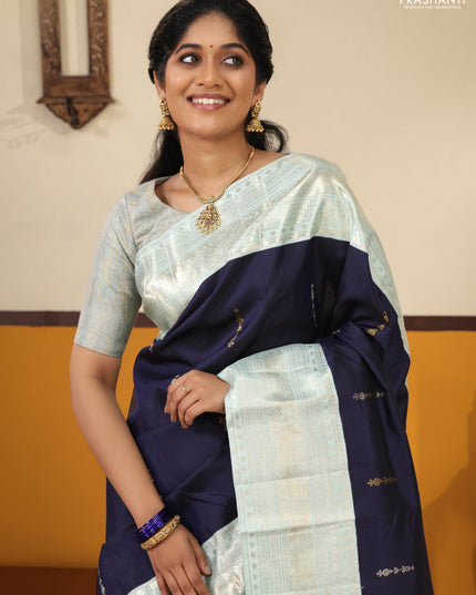 Navy blue-Pastel blue Pure kanchipuram silk saree With zari woven buttas & rich zari border