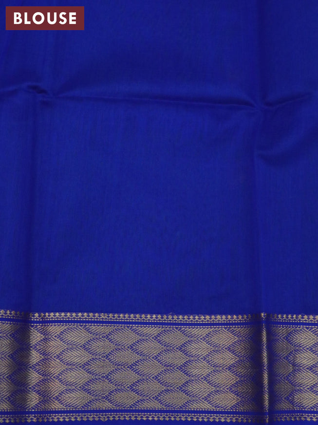 Maheshwari silk cotton saree green and cs blue with zari woven buttas and zari woven border