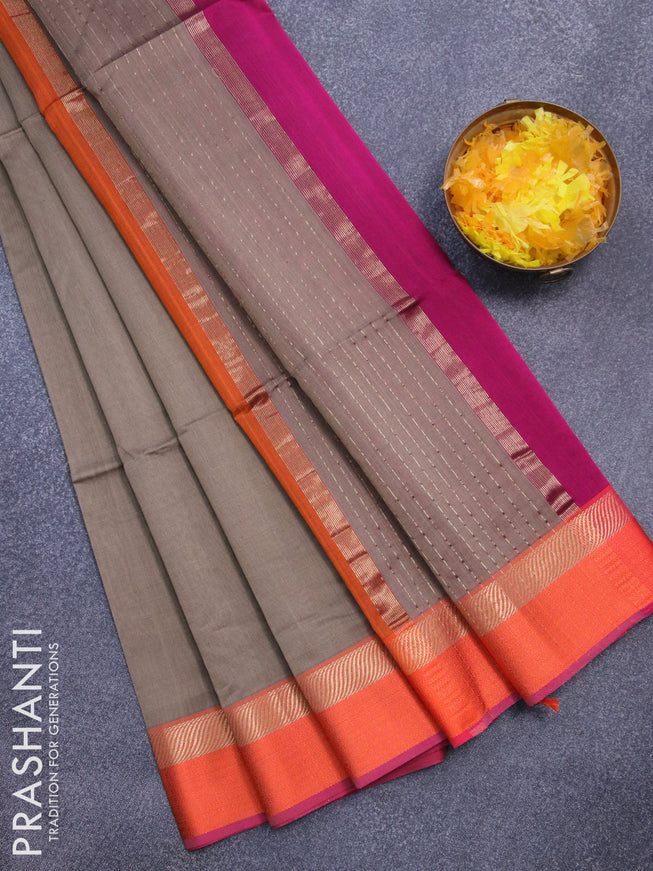 Maheshwari silk cotton saree chikku shade and magenta pink with plain body and thread & zari woven border