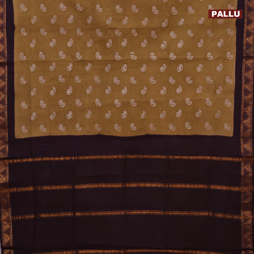 Sungudi cotton saree elaichi green and deep jamun shade with paisley butta prints and zari woven border without blouse