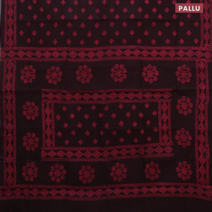 Sungudi cotton saree deep jamun shade with bandhani prints and printed border without blouse
