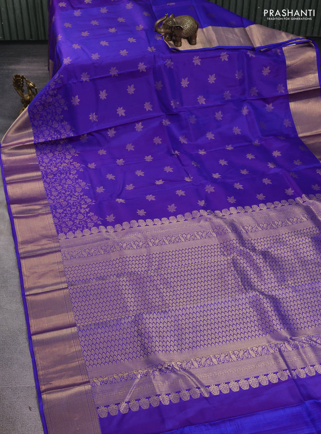 Pure kanchipuram silk saree blue with zari woven buttas and zari woven korvai border