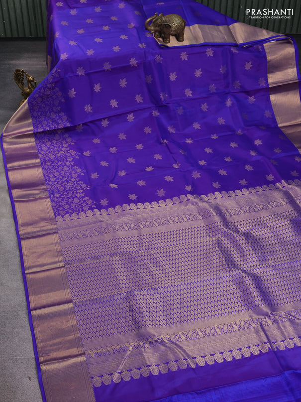 Pure kanchipuram silk saree blue with zari woven buttas and zari woven korvai border