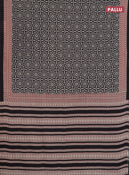 Jaipur cotton saree black and maroon with allover geomatric prints and printed border