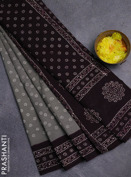 Sungudi cotton saree grey and wine shade with allover batik prints and printed border